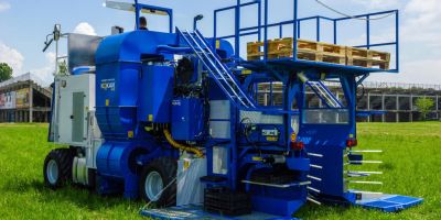 Самоходный ягодоуборочный комплекс KOKAN 600T