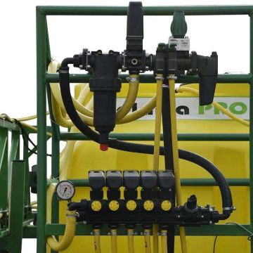 Опрыскиватель прицепной Belama Pro-30