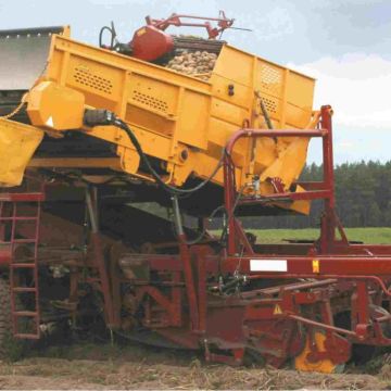 Комбайн картофелеуборочный полуприцепной ПКК-2-05