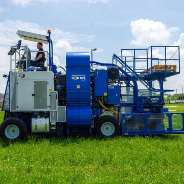 Самоходный ягодоуборочный комплекс KOKAN 600T